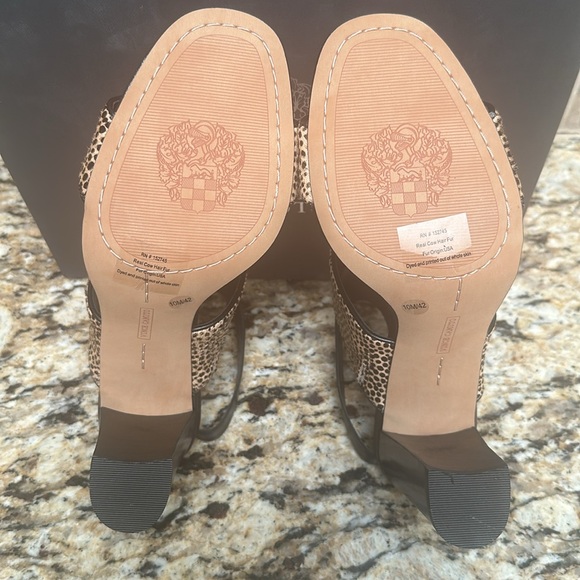 Vince Camuto Sandals - Picture 3 of 6